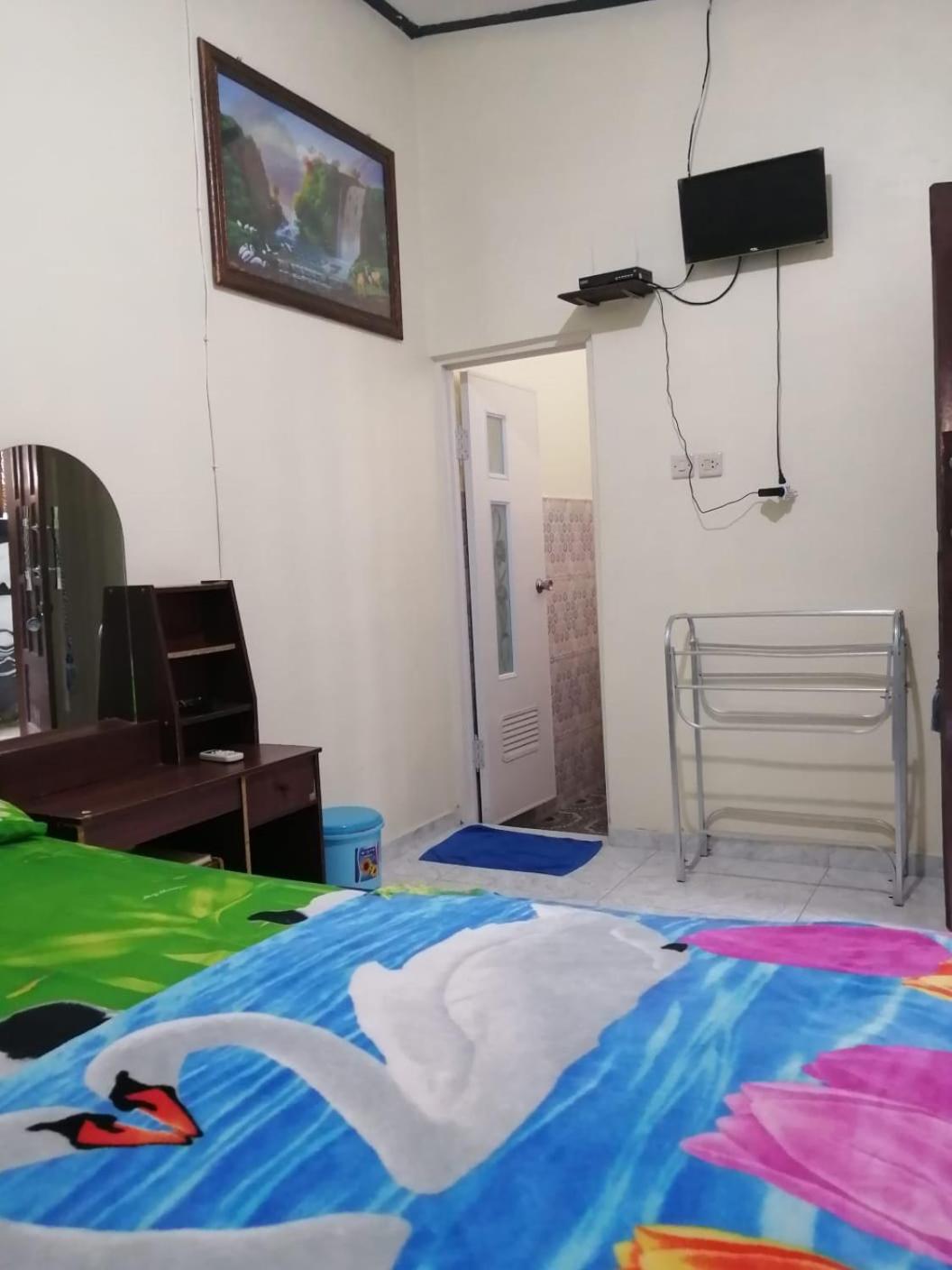 Js House View Hostel Karimunjawa Exterior photo