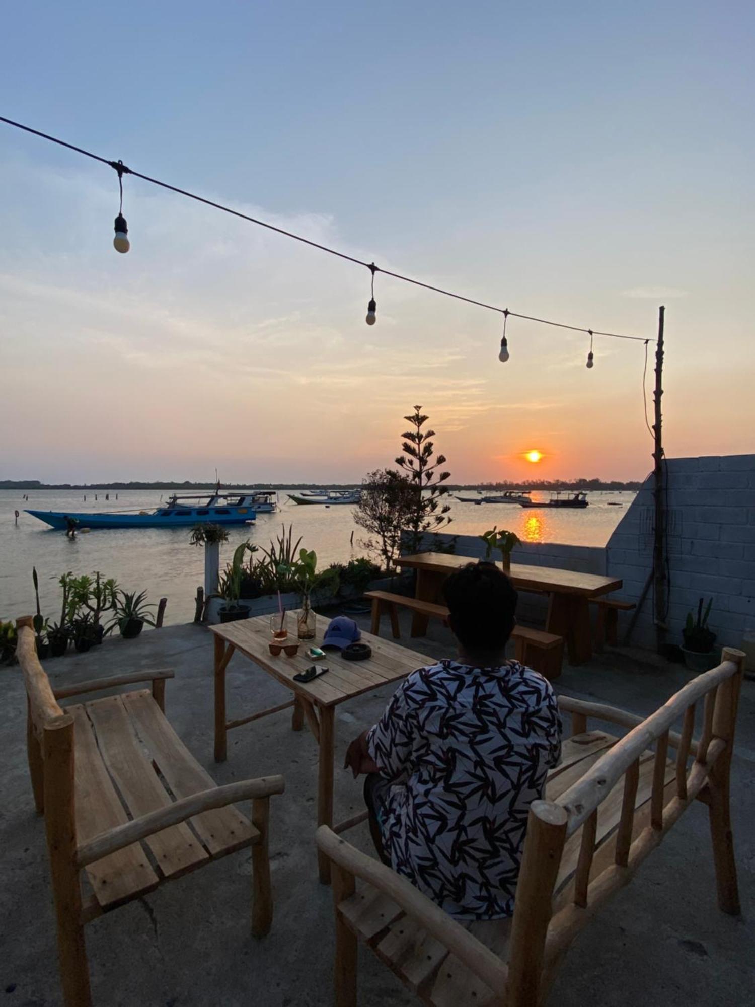 Js House View Hostel Karimunjawa Exterior photo
