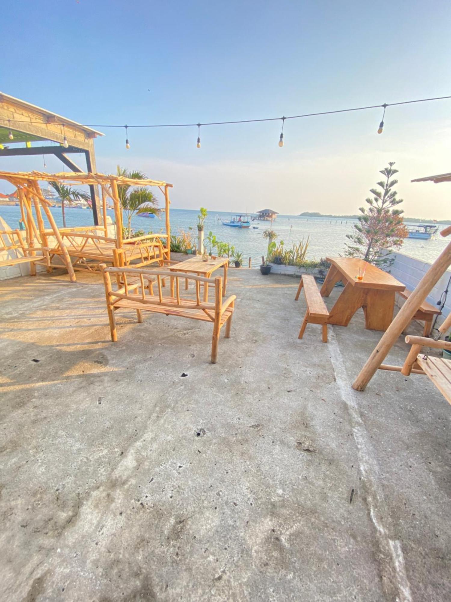 Js House View Hostel Karimunjawa Exterior photo